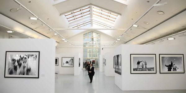 Art Gallery Video Surveillance